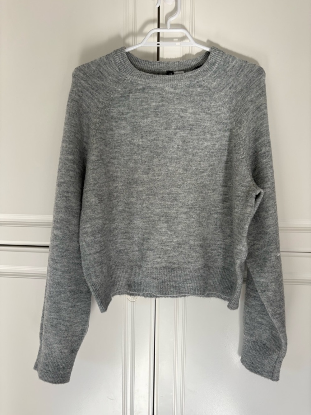 H&M Light Gray Crewneck